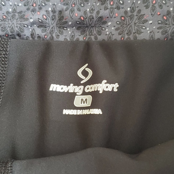 NWOT Moving Comfort Running shorts - size M - Picture 3 of 9